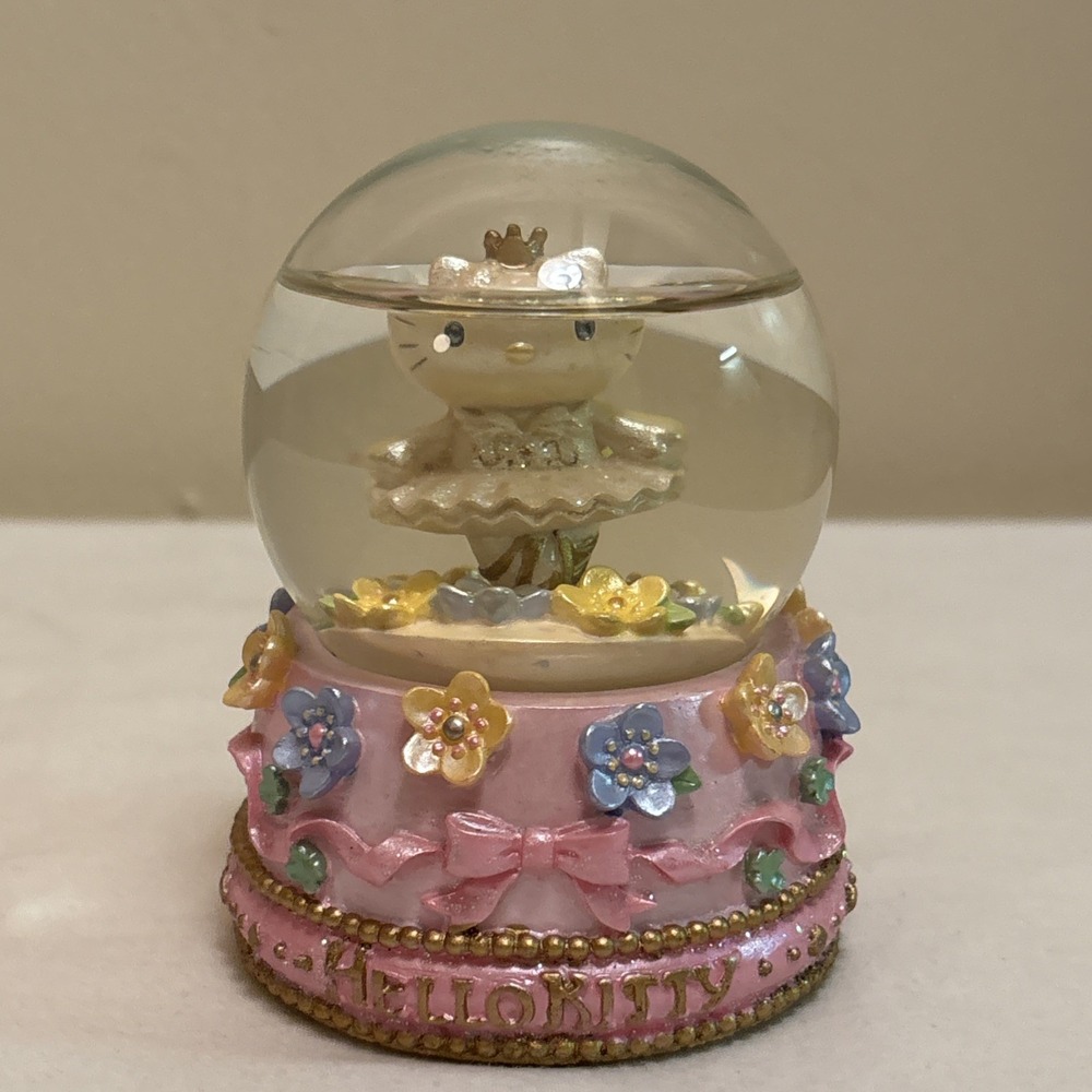Sanrio Vintage 2002 Hello Kitty Ballerina Sparkle Ceramic Mini Snow Water Globe